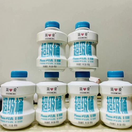 酸奶桶里酸奶怎样喝干净，酸奶桶种植物怎么养护的呢。